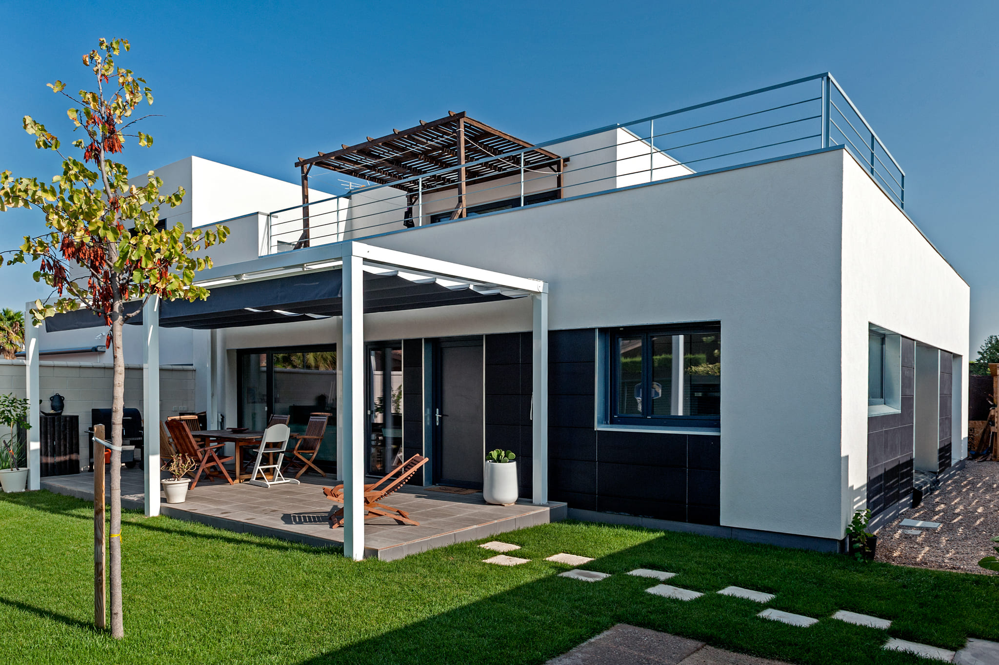 Fachadas de casas modernas: Ideas y Soluciones