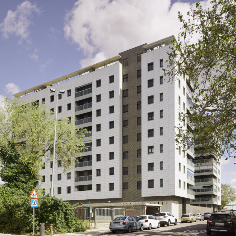 Fachada ventilada instalada para un edificio residencial