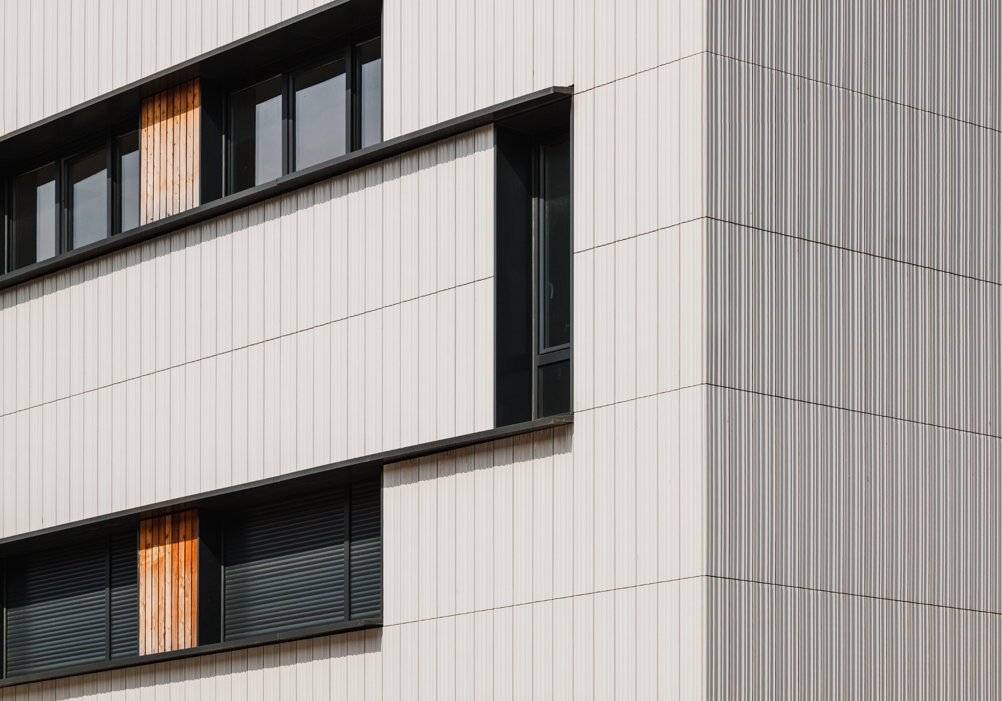 Centro Comercial GranCasa de Zaragoza con fachada ventilada cerámica: una estética contemporánea con la máxima certificación energética